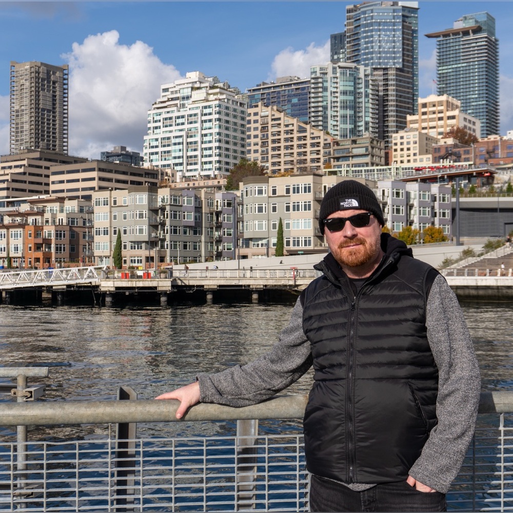 Meet your Posher, Gregory